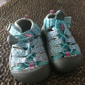 Keen toddler adventure sandals